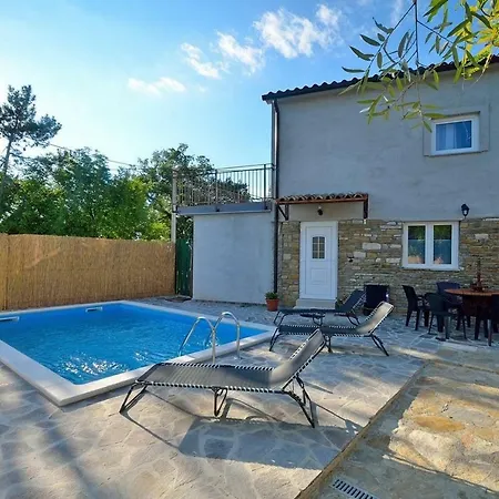 House Eda With Private Pool Dom wakacyjny Buzet