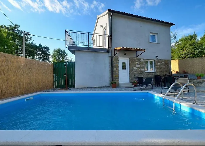 House Eda With Private Pool * 布泽特